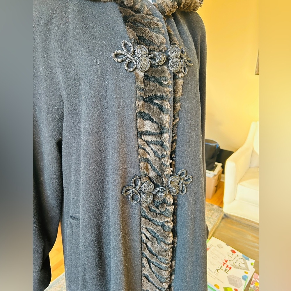 Vintage Jonathan Michael Wool Blend Coat Faux Fur Hood Size 6 - Picture 6 of 11